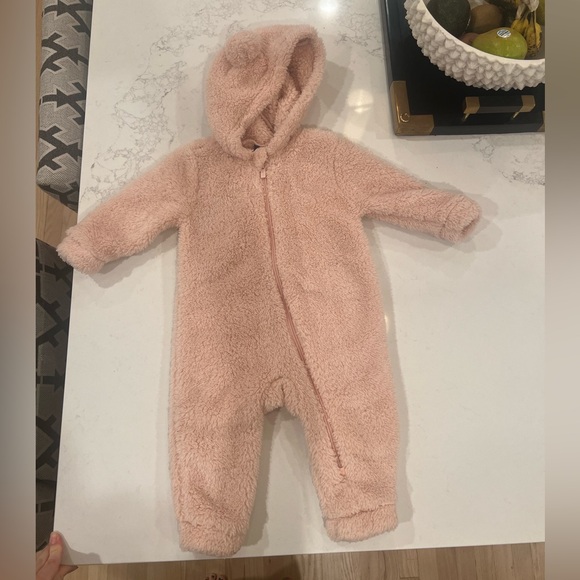 Baby pink fuzzy fleece outerwear - Picture 1 of 5